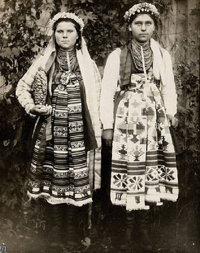 Не только косы. Какие прически делали украинки в древности и как ухаживали за волосами